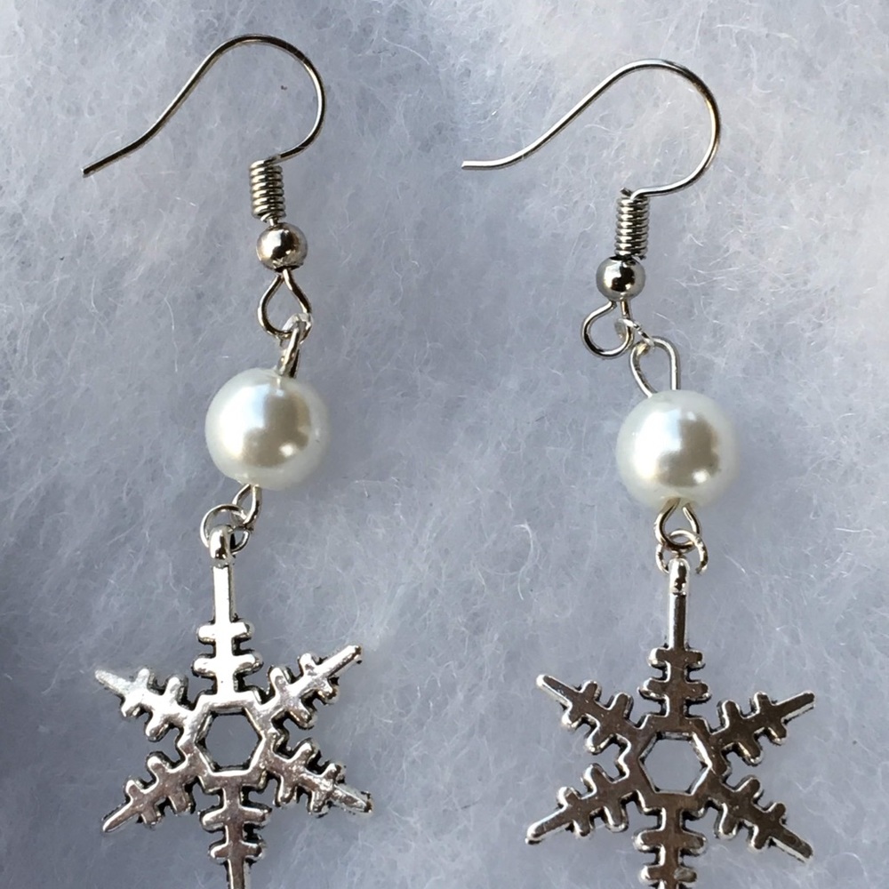 White Glass Pearl Snowflake Earrings - Picture 3 of 8